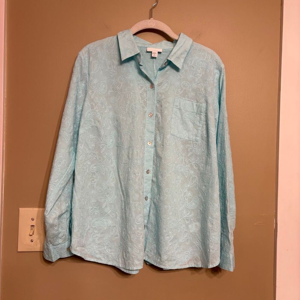 J Jill Light Blue Paisley Embossed Button Up Blouse Pocket Collar Petite Medium